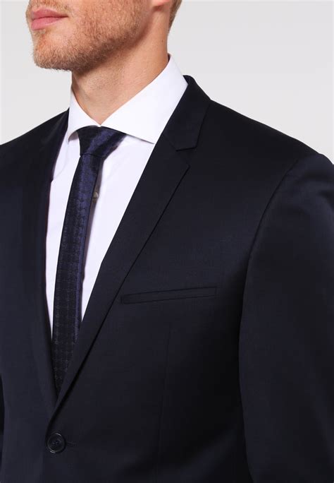 costumes hugo boss discount